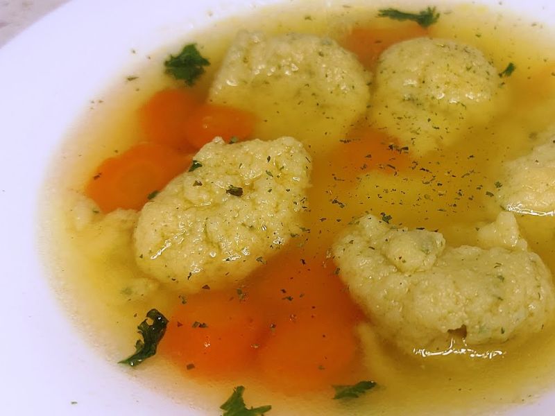 Sremačka supa sa knedlama