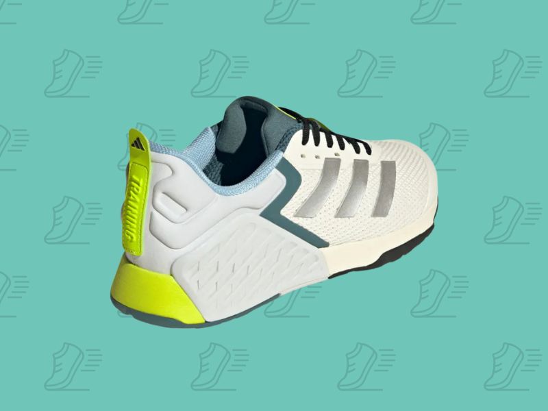 Adidas Dropset 3 patika sa ojačanjem u peti i prozračnim gornjim delom – obuća za stabilan i intenzivan trening.